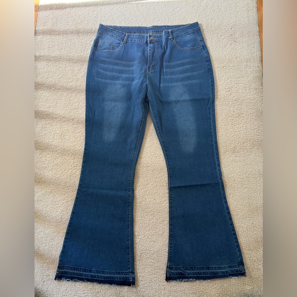Women's Plus Rawβ hem Flare Leg Jeans